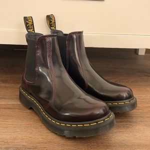 Dr. Martens 2976 Chelsea Boots